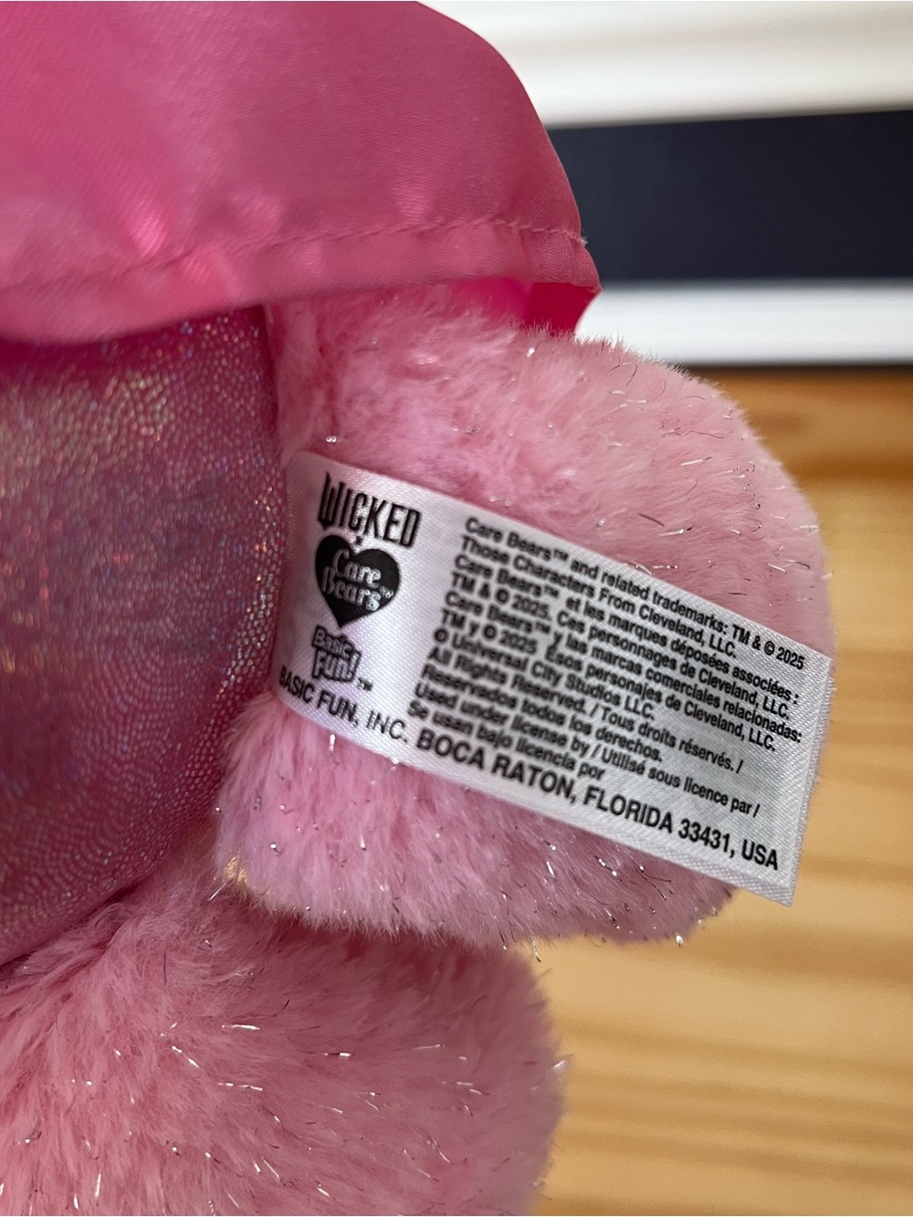 Care Bears x Wicked Glinda the Good Pink Bear - Picture 6 of 7
